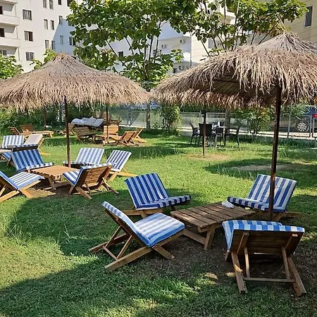 Ground Floor In Next To Flower Self Check In 100m To * Golem (Tirana)